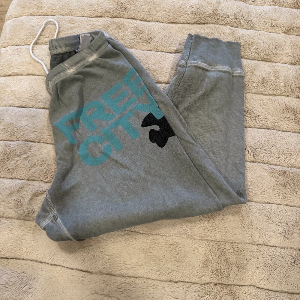 Freecity M 3/4 Swami Jogger